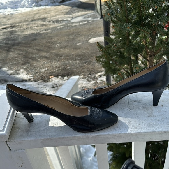 Authentic Chanel Navy Leather Pumps - Picture 4 of 6